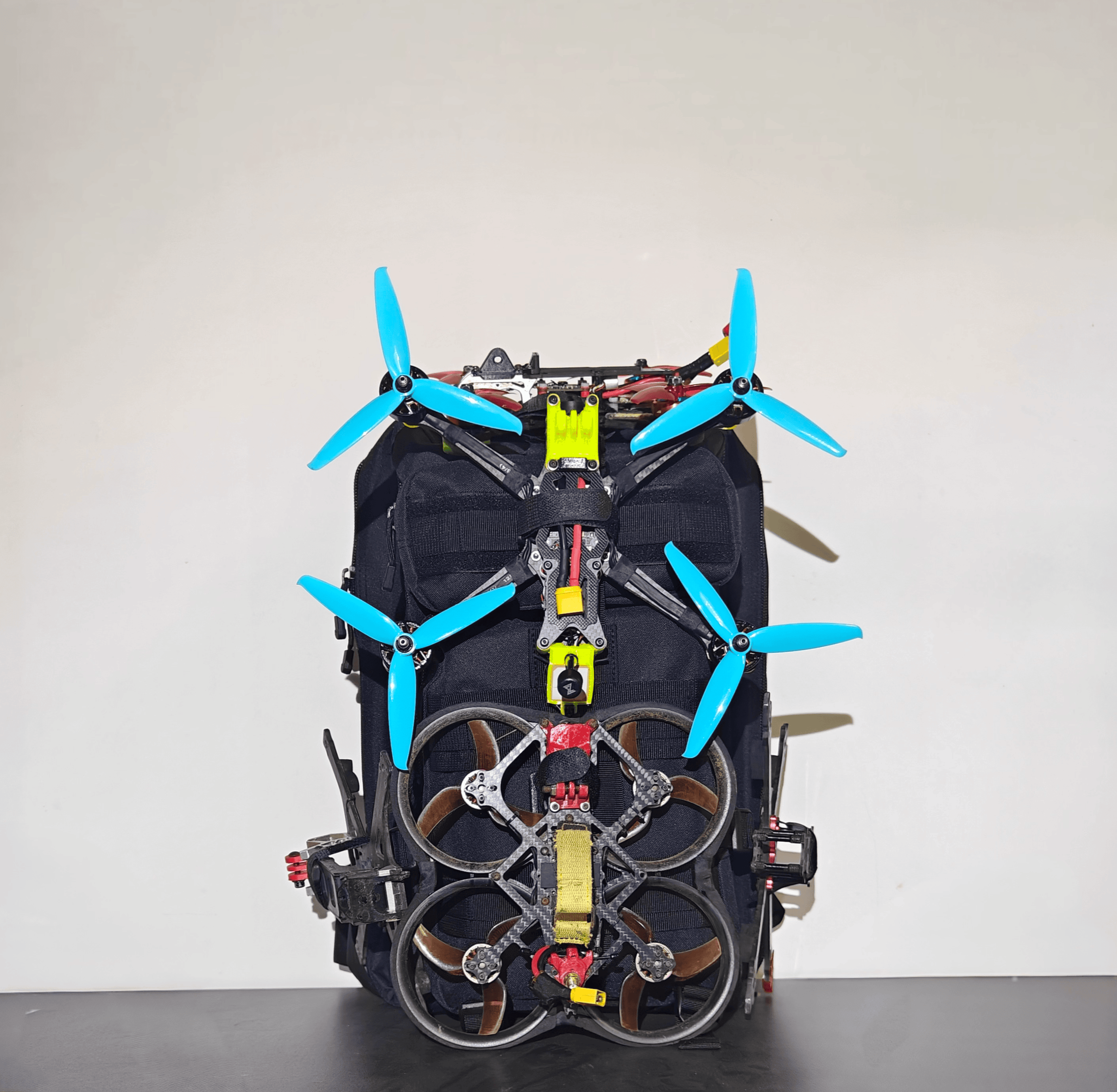 กระเป๋าเป้สะพายหลัง FPV แบบทหา - Drone Racing Gate บทวิจารณ์และราคา